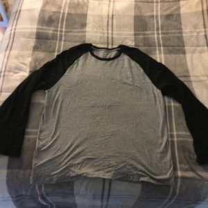 Old Navy Long Sleeve T-shirt